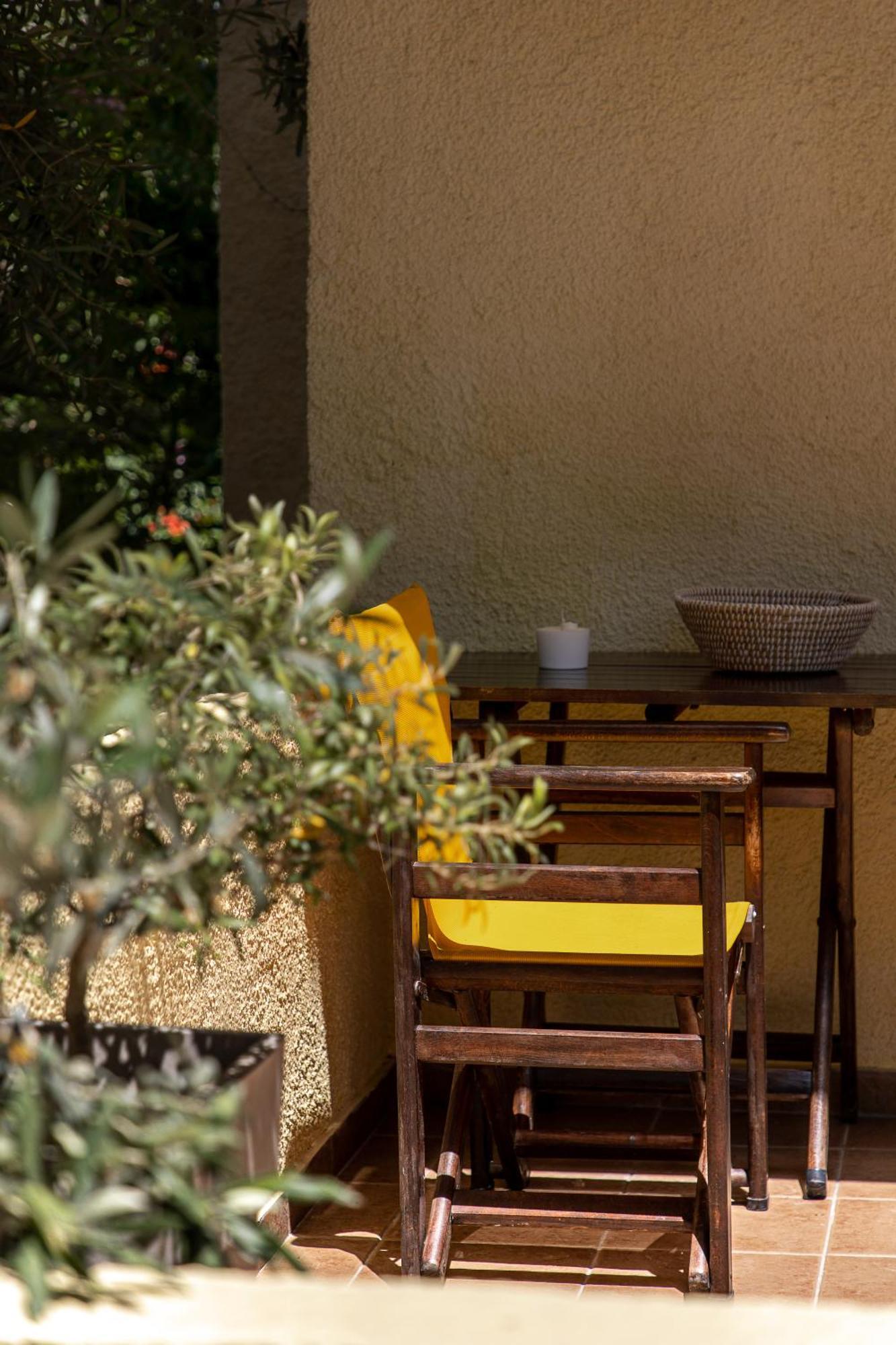 Lazaros Beachfront & Vourvourou