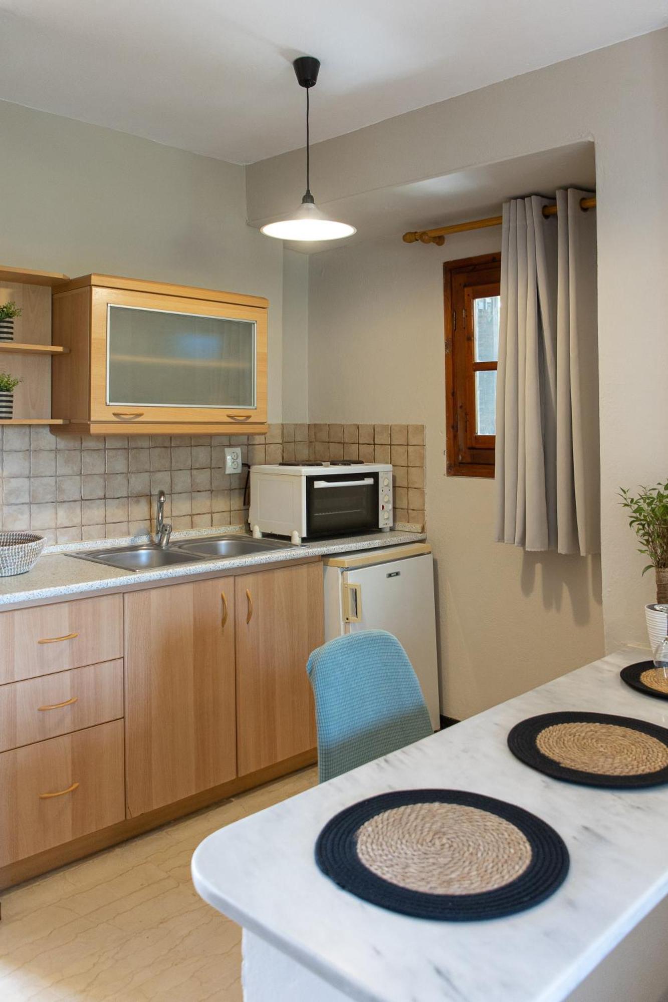 Lazaros Beachfront & Daire